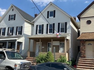 28 Niles St, Elizabeth, NJ 07202