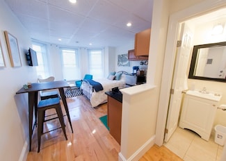302 Newbury St Unit 11, Boston, MA 02115