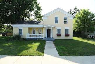 514 N Kalamazoo St, Paw Paw, MI 49079