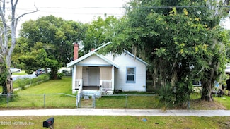 220 S 14th St, Palatka, FL 32177