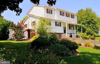 1707 Valette Dr, Lancaster, PA 17602