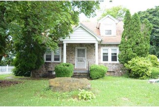 875 Main St, Mohrsville, PA 19541