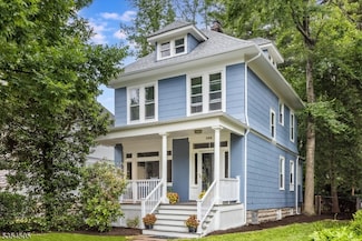 136 Midland Ave, Glen Ridge, NJ 07028