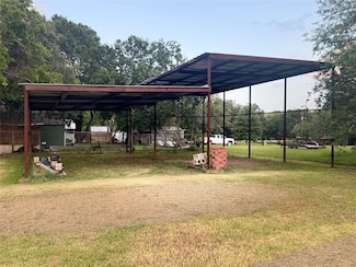163 Osprey St, Palacios, TX 77465