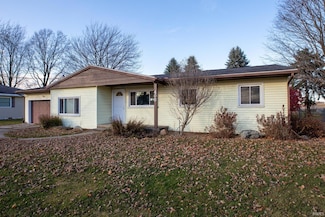 408 W Harrison St, Mentone, IN 46539