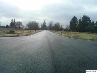 5076 N Park Ct, Millersburg, OR 97321