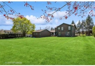 19738 W Martin Dr, Mundelein, IL 60060