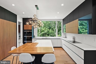 4656 Broad Branch Rd NW, Washington, DC 20008