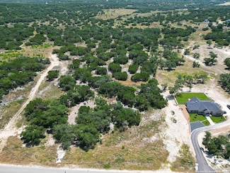 977 Earle Oak Ave, Spring Branch, TX 78070