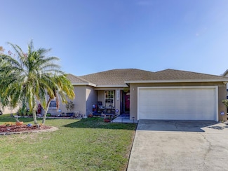 244 Kings Pond Ave, Winter Haven, FL 33880