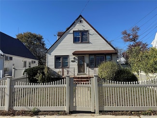 138-28 242 Street 242 St, Rosedale, NY 11422