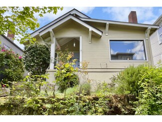 4225 S Corbett Ave, Portland, OR 97239