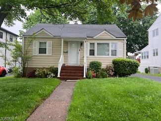 18 Livingston St, Clifton, NJ 07013