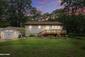 296 Lookout Point Rd, Canadensis, PA 18325