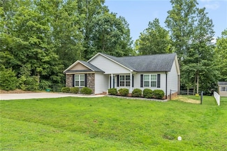 320 Conrad Cir, Thomasville, NC 27360