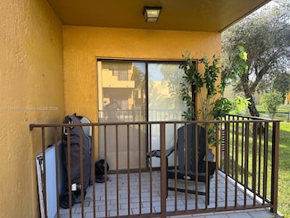 570 NW 114th Ave Unit 103, Miami, FL 33172
