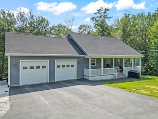 25 Sawyer Rd, Poland, ME 04274