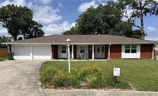 242 Willow Dr, Gretna, LA 70053