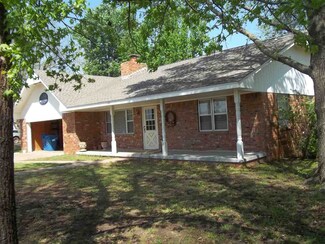 510 N Main St, Perkins, OK 74059