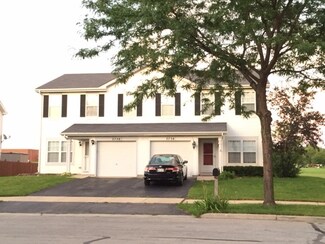 2728 Cedar Glade Rd, Naperville, IL 60564