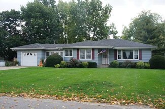 445 E Washington St, Somonauk, IL 60552