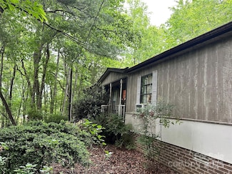 98 Long Pine Dr, Mills River, NC 28759