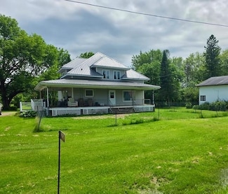 W5493 Apple Ave, Medford, WI 54451