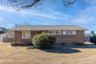 605 Henderson Dr, Jacksonville, NC 28540
