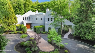 207 Old Mill Rd, Freehold, NJ 07728