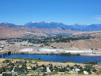2025 Cougar Ridge Rd, East Wenatchee, WA 98802