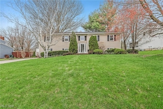 2893 Burr Oak Dr, Akron, OH 44333