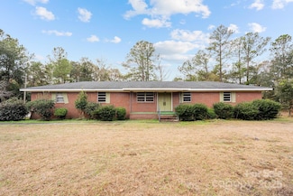 9329 Central Blvd SE, Winnabow, NC 28479