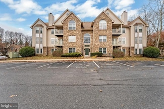 9815 Lake Pointe Ct Unit 102, Upper Marlboro, MD 20774