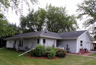 210 W South St, Loyal, WI 54446