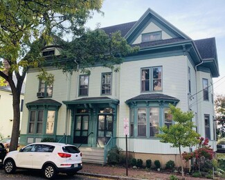 42 Taylor St, Portland, ME 04102