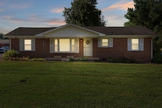 209 Oak Dr, Franklin, TN 37064