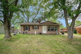 2416 S 16th St, Niles, MI 49120