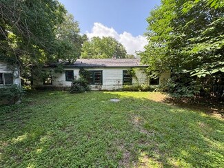 658 W 69th St, Shreveport, LA 71106