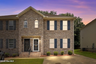4233 Brook Creek Ln Unit B, Greenville, NC 27858