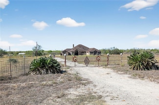 1674 S State Highway 16, Hebbronville, TX 78361