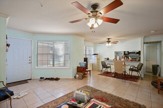501 W 26th St Unit 106, Austin, TX 78705