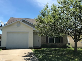 3929 Roundwood Dr, Indianapolis, IN 46235