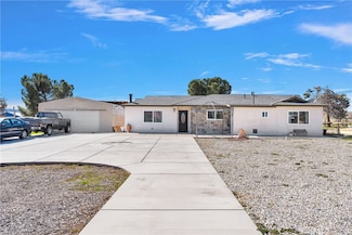 15971 Mission St, Hesperia, CA 92345
