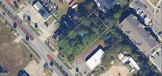 322 W Memorial West Dr, Hinesville, GA 31313