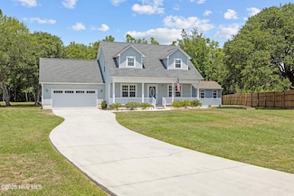 180 Avis Dr, Newport, NC 28570