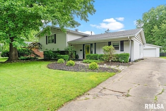 2221 Fairway Dr, Springfield, IL 62704