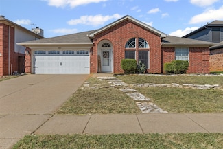 4215 Bent Oaks Dr, Arlington, TX 76001