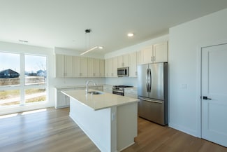 9378 S Alder Place Unit 101, Oak Creek, WI 53154