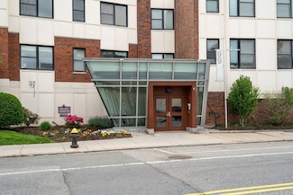 99 Chestnut Hill Ave Unit 212, Boston, MA 02135