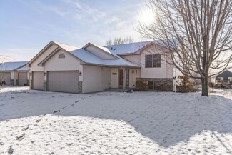 2304 Greenbriar Ln, Buffalo, MN 55313